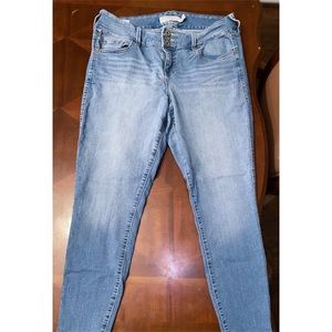 Torrid 16R Skinny light blue jeans Denim